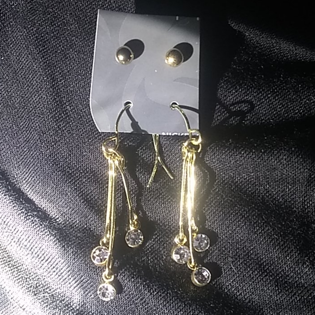 Lot Of 2 Brand New Pairs Of Earrings